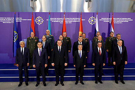 CSTO representatives discuss military and political situation in region