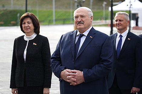 Lukashenko receives report from Minsk mayor
