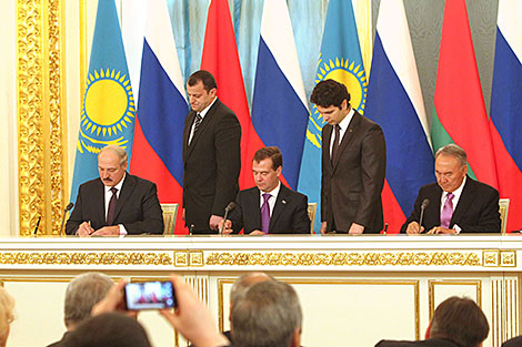 'No one is driving anyone anywhere’. What Lukashenko said about Eurasian integration 14 years ago