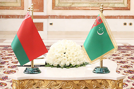 Belarus’ ambassador presents credentials to president of Turkmenistan
