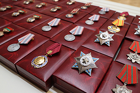Lukashenko commends agricultural workers