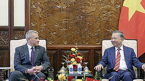 Belarus’ ambassador meets with Vietnamese president