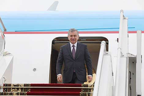 Uzbekistan president arrives in Minsk on official visit