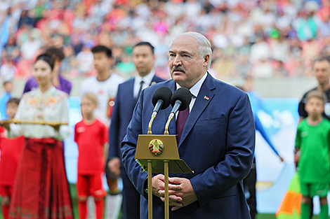 Lukashenko suggests placing monument to Xi Jinping in Minsk