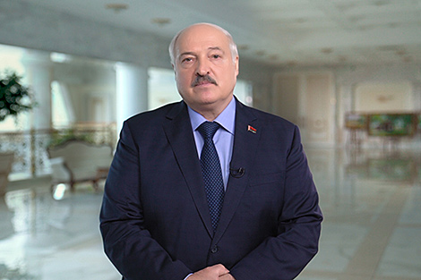 Lukashenko: The entire history of Belarus’ fire service is a history of heroes and feats