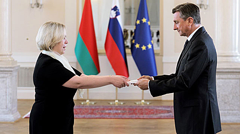 Belarus ambassador presents credentials to Slovenia president