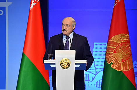 Belarus president encourages small countries to make a statement