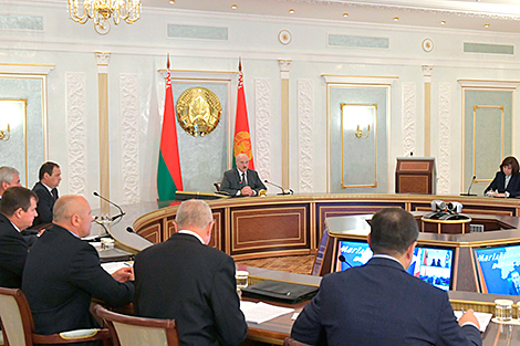 Lukashenko unveils decisions of Security Council session
