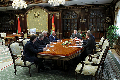 Lukashenko appoints ambassadors to Switzerland, Venezuela