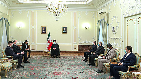 Belarus ambassador presents credentials to Iran president