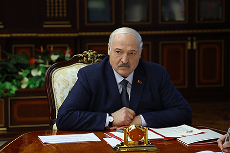 Lukashenko to new appointees: 'No development without science’