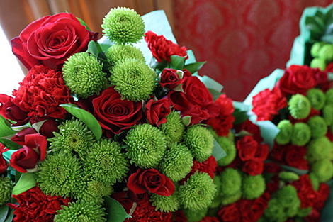 Lukashenko signs decree to present awards to agricultural workers