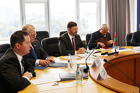 Belarus, Myanmar discuss political dialogue, mutual trade