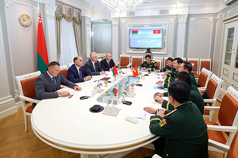 Belarus, Vietnam note positive trends in military ties