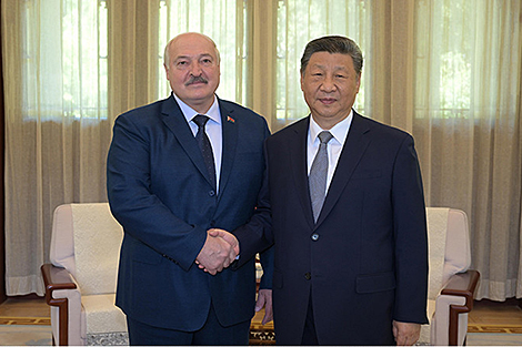 Lukashenko congratulates China president on his birthday