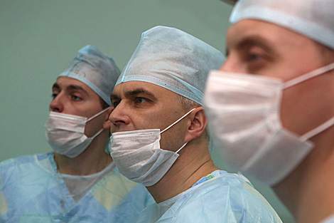 Belarusian frontline healthcare workers to get salary bonuses