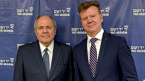 Belarus’ ambassador meets with holocaust remembrance center chairman in Israel