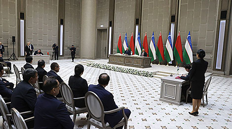 Lukashenko, Mirziyoyev adopt joint statement