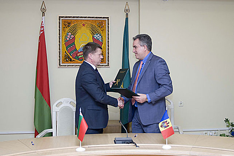 Customs services of Belarus, Moldova sign plan of cooperation between educational institutions