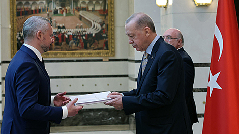 Belarus’ ambassador presents credentials to president of Türkiye