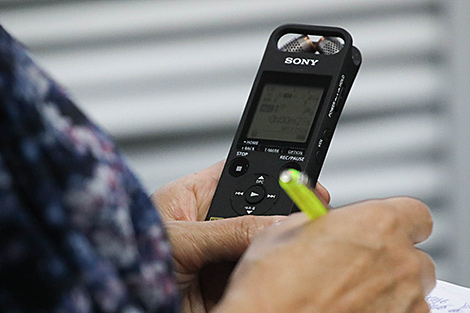 Lukashenko honors Belarus’ outstanding media workers