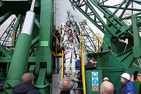 Lukashenko extends Cosmonautics Day greetings