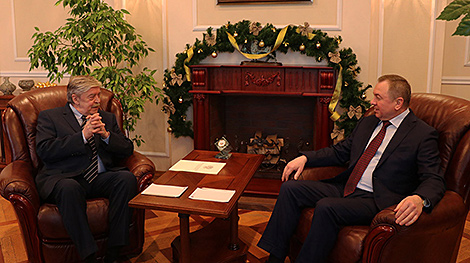 Belarusian FM meets with outgoing ambassador of Russia