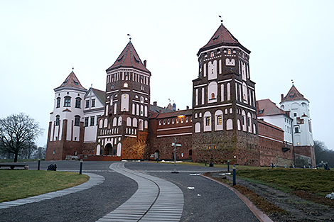 Almost 405,000 foreigners use visa-waiver to visit Belarus since year-start