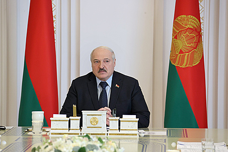 Lukashenko orders to finalize bill on advertising in mass media promptly