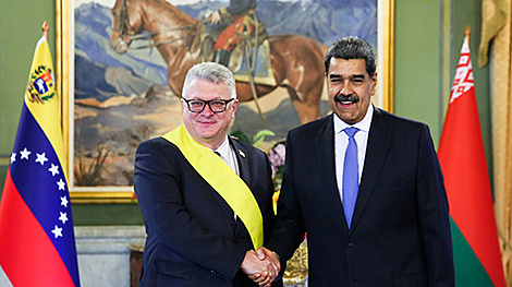 Belarus’ ambassador awarded Francisco de Miranda Order