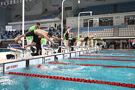 Lukashenko thanks Xi Jinping for new swimming pool in Minsk