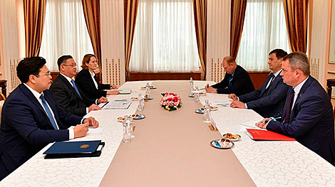 Foreign ministers of Belarus, Kazakhstan meet during SCO summit