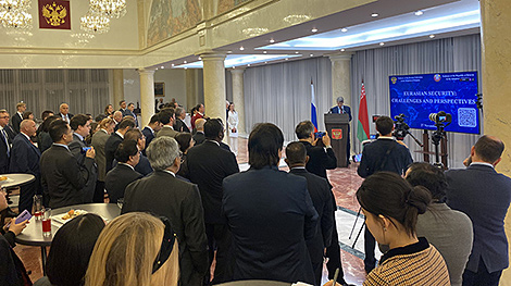 Embassies of Belarus, Russia in Belgium organize discussion about security in Eurasia