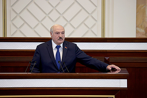 Lukashenko explains Belarusian multiple-vector policy