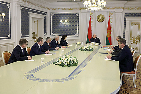 Lukashenko: Economy comes first whether it is election time or not