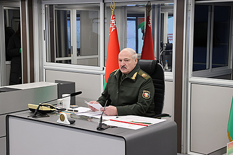 Lukashenko calls for protecting Belarus’ border with Ukraine