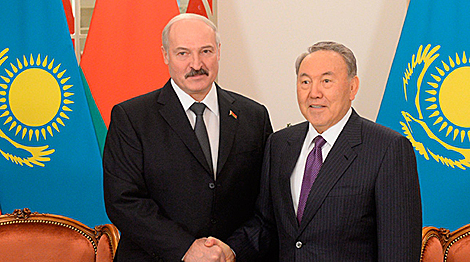 Lukashenko wishes happy birthday to Nazarbayev