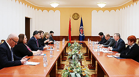 Belarus’ FM meets with USAID representative