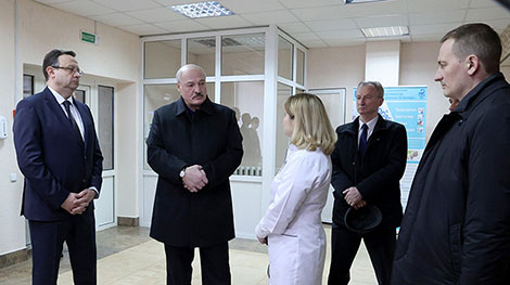 Lukashenko in favor of revision of employer-sponsored education program for medical students