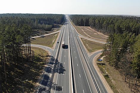 Belarus to lift coronavirus-related restrictions from transit truckers on 1 July