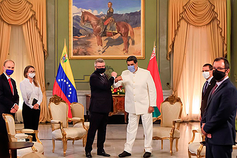 Belarus' ambassador presents credentials to Venezuelan president