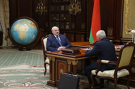 Lukashenko hears out report on Belarus-Africa cooperation