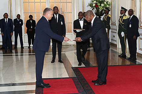 Belarusian ambassador presents credentials to Angola president