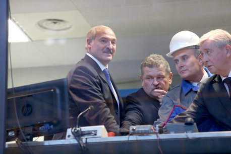Лукашенко на БМЗ запустил новую производственную линию