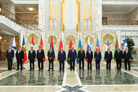 Страны ЕАЭС не должны топтаться на месте при реализации достигнутых договоренностей - Лукашенко