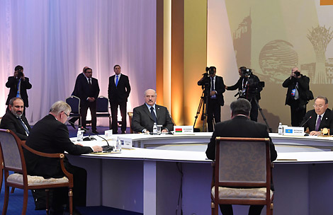 Лукашенко принял участие в саммите ОДКБ