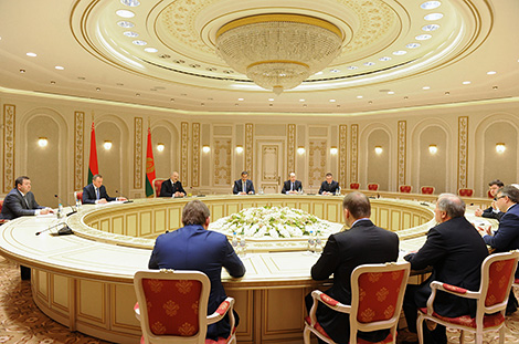 Лукашенко: Беларусь и Ставрополье имеют мощный потенциал для существенного наращивания товарооборота