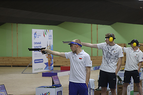 Белорус Иван Казак победил в стрельбе из пневматического пистолета на II Играх стран СНГ