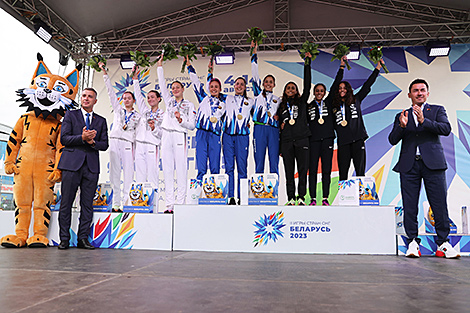 Белоруски выиграли командный турнир по современному пятиборью на II Играх стран СНГ