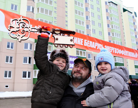 Первый в Беларуси многоэтажный энергоэффективный дом торжественно открыли в Могилеве